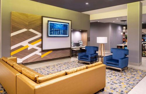 Westmont Hotel | Hilton Garden Inn Chino Hills Pomona CA