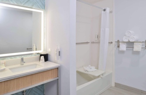 Denton Hotel | Hilton Garden Inn Denton