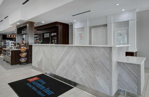 Romulus Hotel | Hilton Garden Inn Detroit Metro Airport