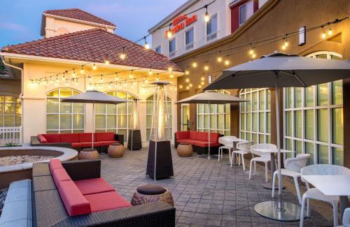 Fontana Hotel | Hilton Garden Inn Fontana