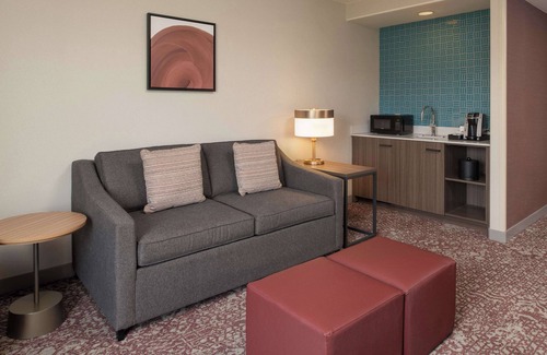 Fontana Hotel | Hilton Garden Inn Fontana