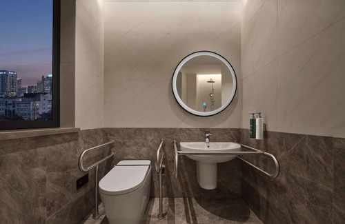 Downtown Hangzhou Hotel | Hilton Garden Inn Hangzhou West Lake