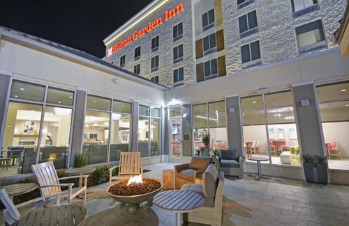 Southeast Houston Hotel | Hilton Garden Inn Houston Hobby Airport