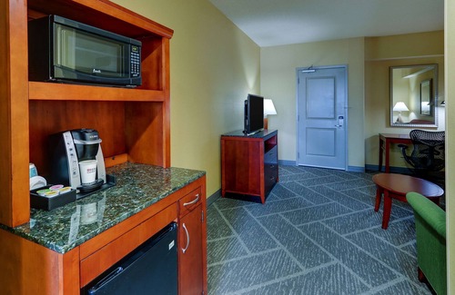 West Newton Hotel | Hilton Garden Inn Indianapolis Airport