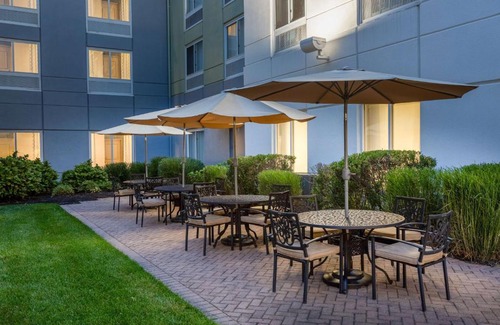 Ronkonkoma Hotel | Hilton Garden Inn Islip/MacArthur Airport
