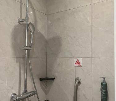 Linghe District Hotel | Hilton Garden Inn Jinzhou Central Street