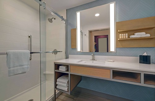 Lakeview Hotel | Hilton Garden Inn Manassas