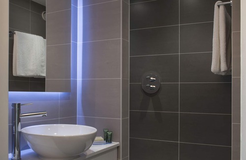 Old Trafford Hotel | Hilton Garden Inn Manchester Emirates Old Trafford