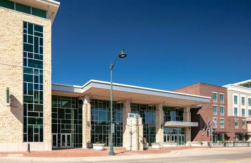Manhattan Hotel | Hilton Garden Inn Manhattan Kansas