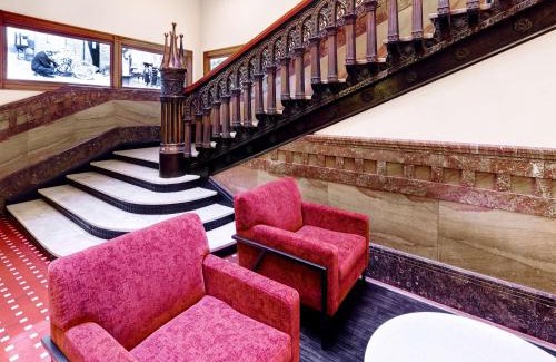 East Town Hotel | Hilton Garden Inn Milwaukee Downtown