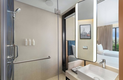 J B Nagar Hotel | Hilton Garden Inn Mumbai International Airport
