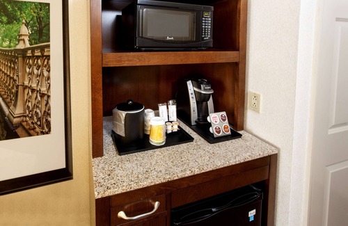 Bloomfield Hotel | Hilton Garden Inn New York/Staten Island