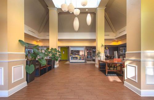 Central Newport News Hotel | Hilton Garden Inn Newport News