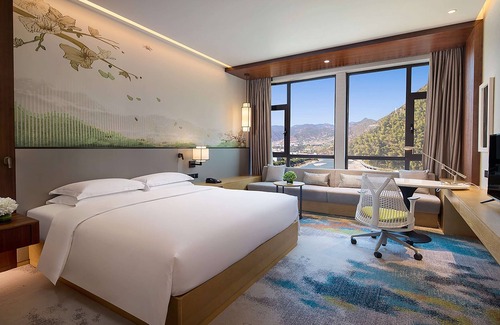 Lushui County Hotel | Hilton Garden Inn Nujiang