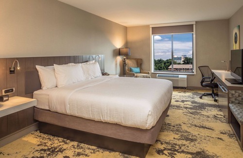 Moon Township Hotel | Hilton Garden Inn Pittsburgh Airport