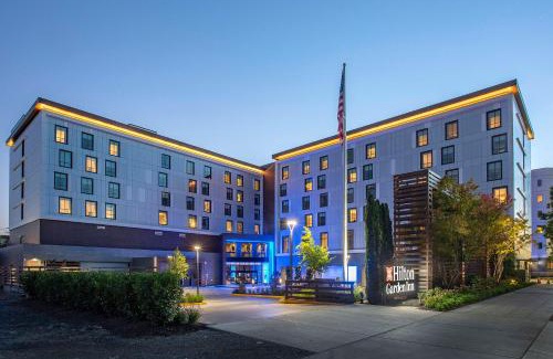Downtown Hotel | Hilton Garden Inn Redmond WA