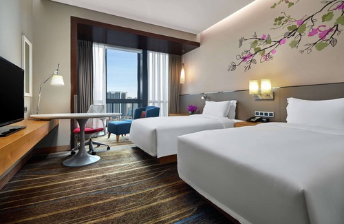 Shajing Hotel | Hilton Garden Inn Shenzhen Bao'an