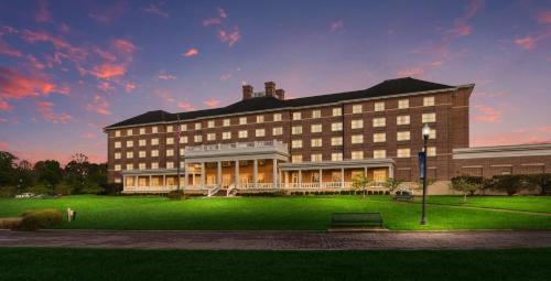 Suffolk Hotel | Hilton Garden Inn Suffolk Riverfront