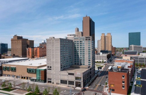 Downtown Toledo Hotel | Hilton Garden Inn Toledo Downtown