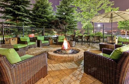 Gateway Hotel | Hilton Garden Inn Toronto/Mississauga