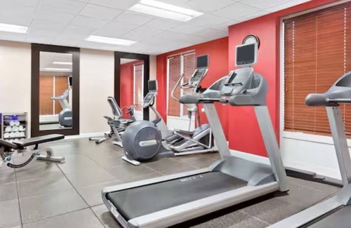Tuscaloosa Hotel | Hilton Garden Inn Tuscaloosa. great place to stay for college basketball fans