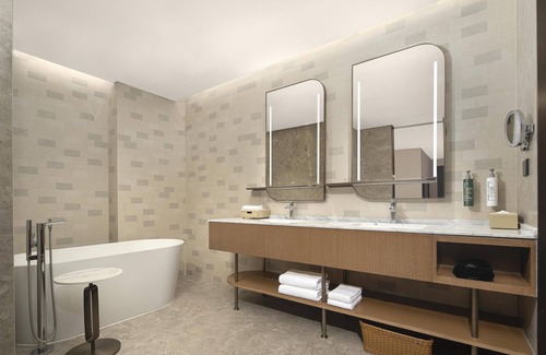 Urumqi City Centre Hotel | Hilton Garden Inn Urumqi Railway Station