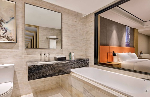 Jiang Han Hotel | Hilton Garden Inn Wuhan Hankou