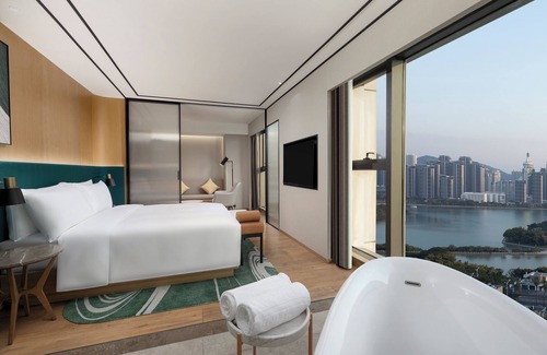 Siming Hotel | Hilton Garden Inn Xiamen Bailuzhou Park
