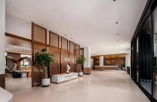 Hejing Hotel | Hilton Garden Inn Yanqi Downtown