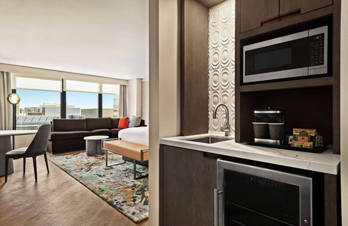 Streeterville Hotel | Hilton Grand Vacations Club Chicago Magnificent Mile