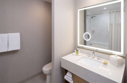 Greater Greenspoint Hotel | Hilton Houston North