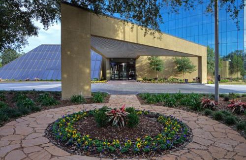 Westchase Hotel | Hilton Houston Westchase