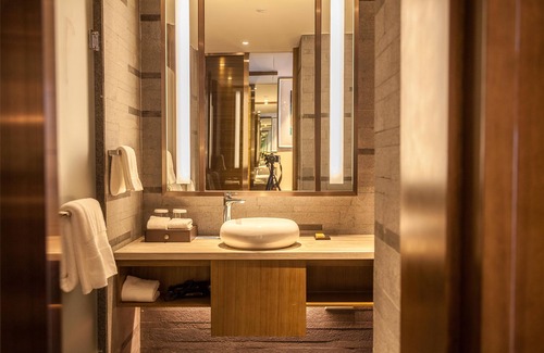 Longmen County Resort | Hilton Huizhou Longmen Resort