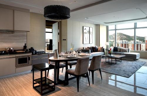Shizhong Hotel | Hilton Jinan South Hotel & Residences