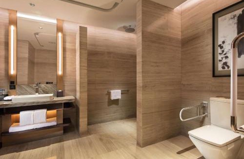 Shizhong Hotel | Hilton Jinan South Hotel & Residences