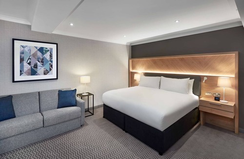 Waddon Hotel | Hilton London Croydon