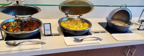 Downtown Hotel | Hilton Los Angeles North-Glendale & Executive Meeting Center