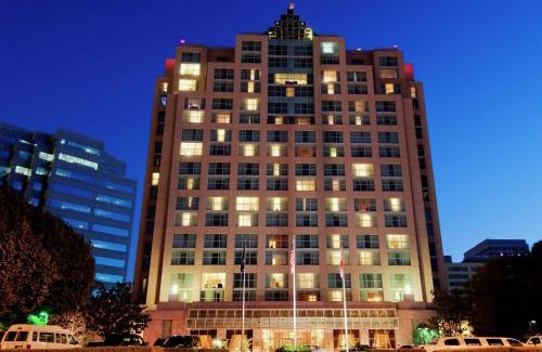Downtown Hotel | Hilton Los Angeles North-Glendale & Executive Meeting Center
