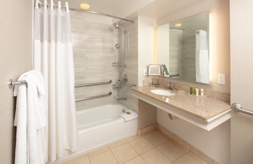 Madison Hotel | Hilton Madison Monona Terrace
