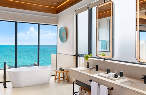 Kuda Vattaru Resort | Hilton Maldives Amingiri Resort & Spa
