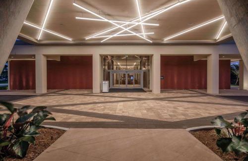 Ludlam Hotel | Hilton Miami Dadeland
