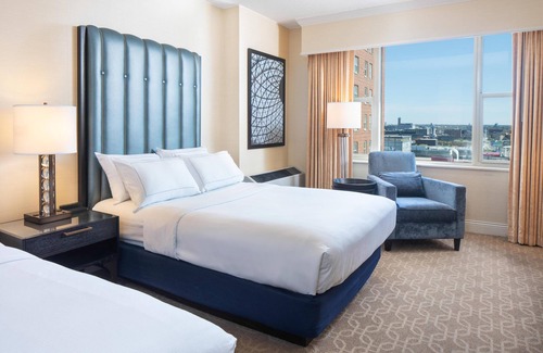 Westown Hotel | Hilton Milwaukee