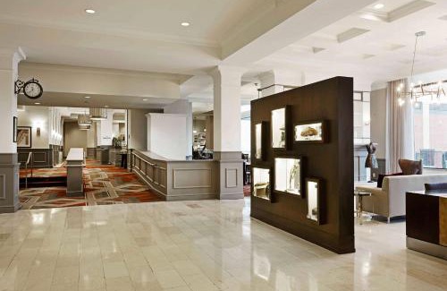 City Center Hotel | Hilton Richmond Downtown