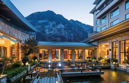 Shangrao County Resort | Hilton Sanqingshan Resort