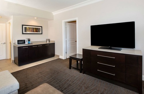 Scotts Valley Hotel | Hilton Santa Cruz/Scotts Valley