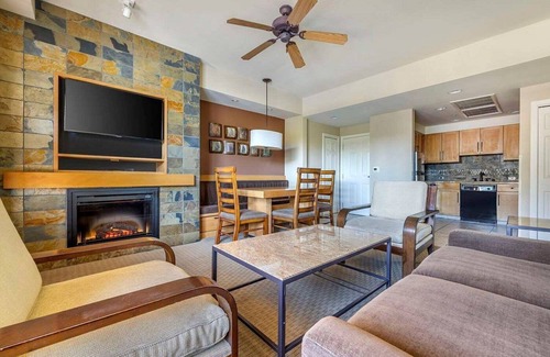 South Lake Tahoe Condo | Hilton South Lake Tahoe- 1 BD Deluxe Condo near the Heavenly Gondola