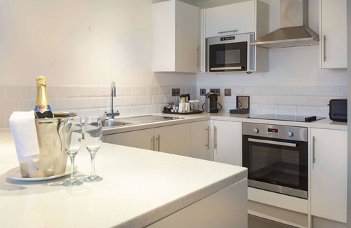 West End Hotel | Hilton Southampton - Utilita Bowl
