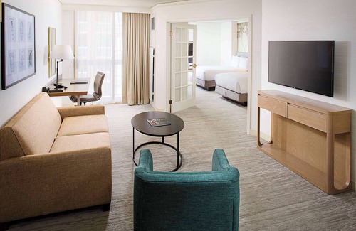 Sandy Springs Hotel | Hilton Suites Atlanta Perimeter