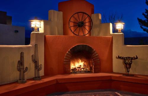 Taos Hotel | Hilton Tapestry Collection, Hotel Don Fernando De Taos