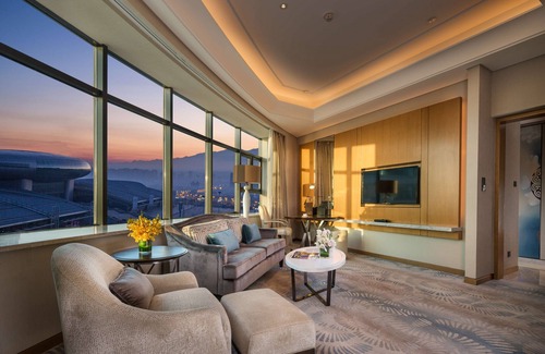 Midong District Hotel | Hilton Urumqi